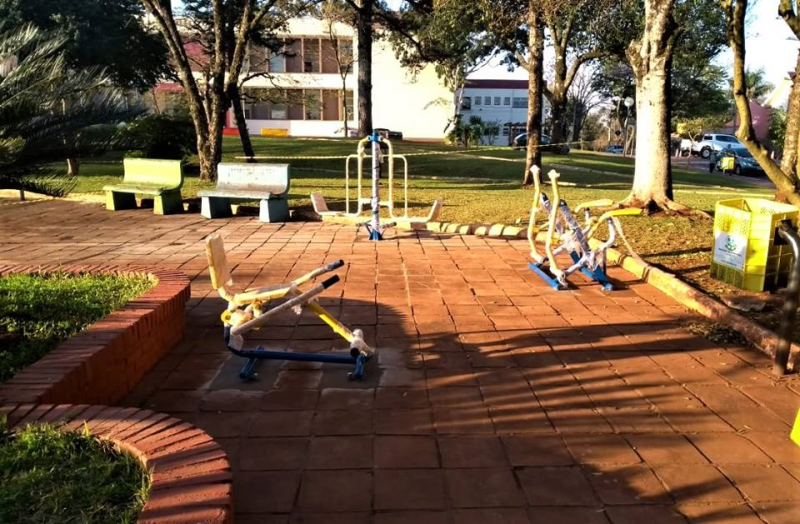 ACADEMIA AO AR LIVRE
